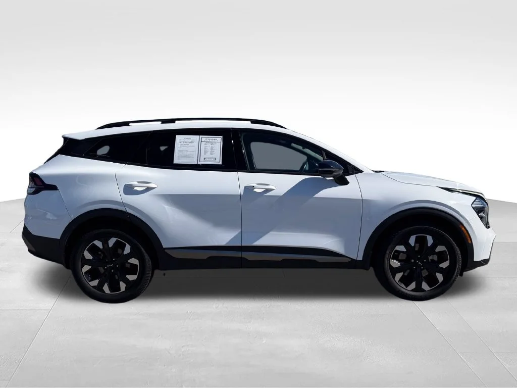 Used 2023 White Kia X-Line image 29