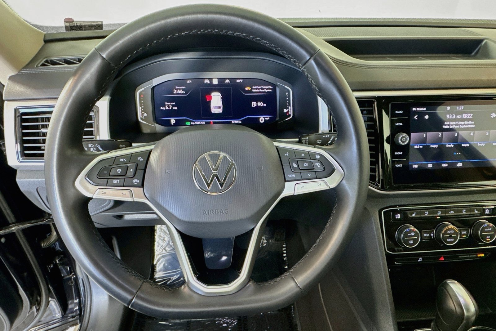 Used 2021 Deep Black Pearl Volkswagen 2.0T SEL Premium image 11