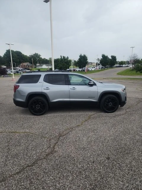 Used 2023 Silver GMC SLT image 6