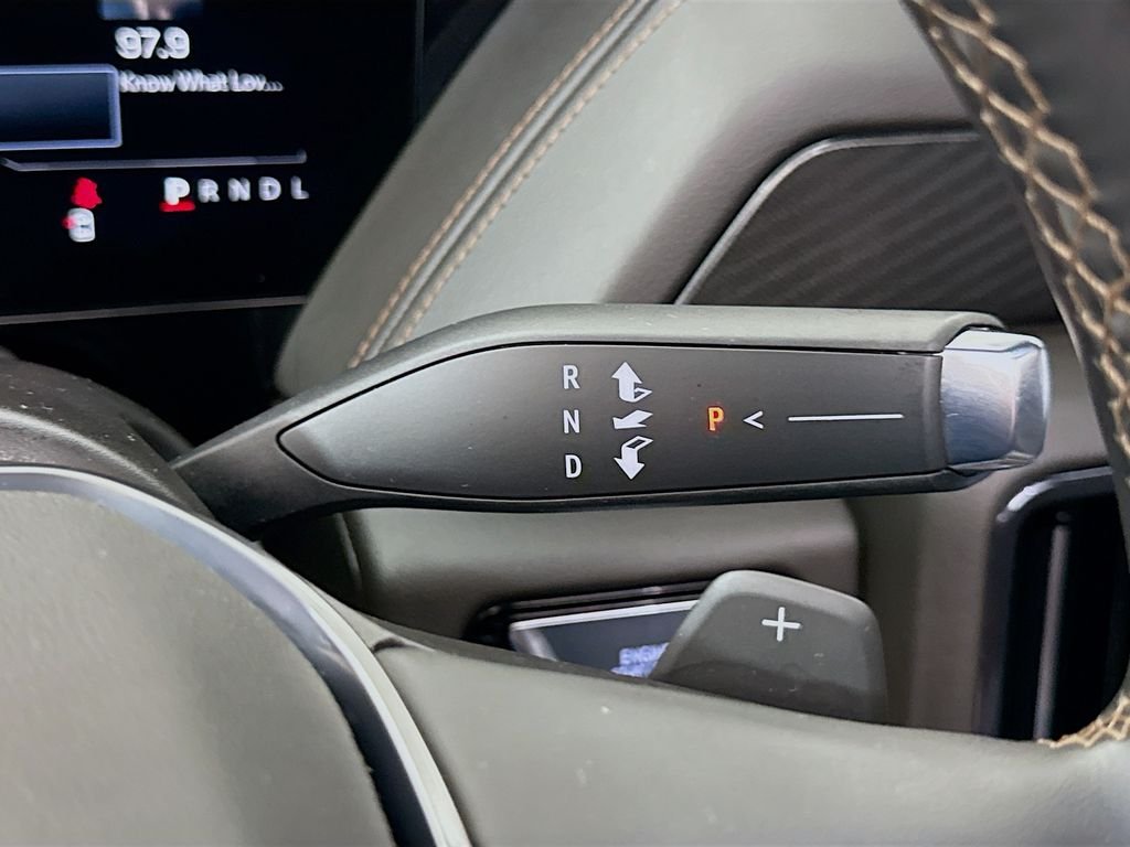 2025 GMC Yukon AT4 - Photo 19