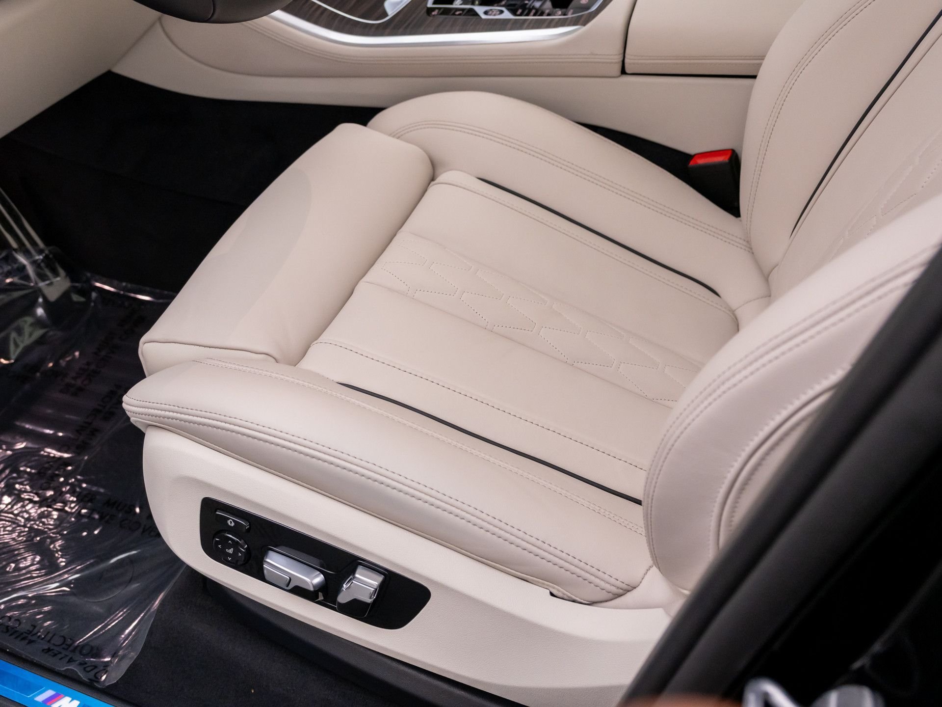 Certified Used 2024 Black Sapphire Metallic BMW xDrive40i image 16