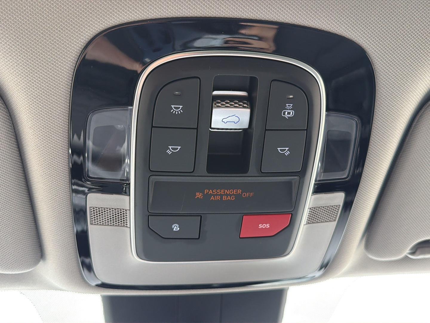 Used 2023 Stormy Sea Hyundai SEL Premium image 19