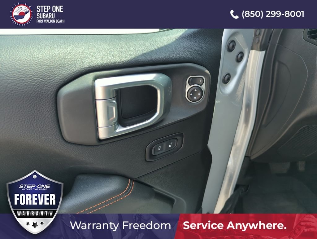 Used 2023 Silver Jeep Mojave image 19
