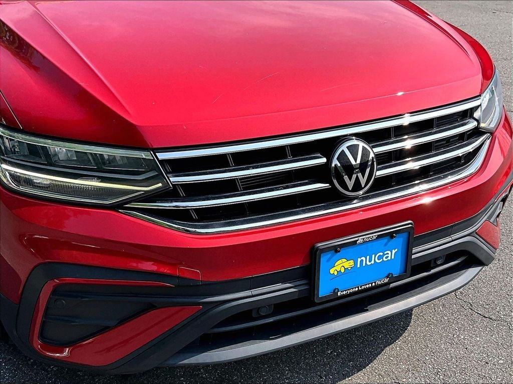 Used 2023 Red Metallic Volkswagen 2.0T SE image 31