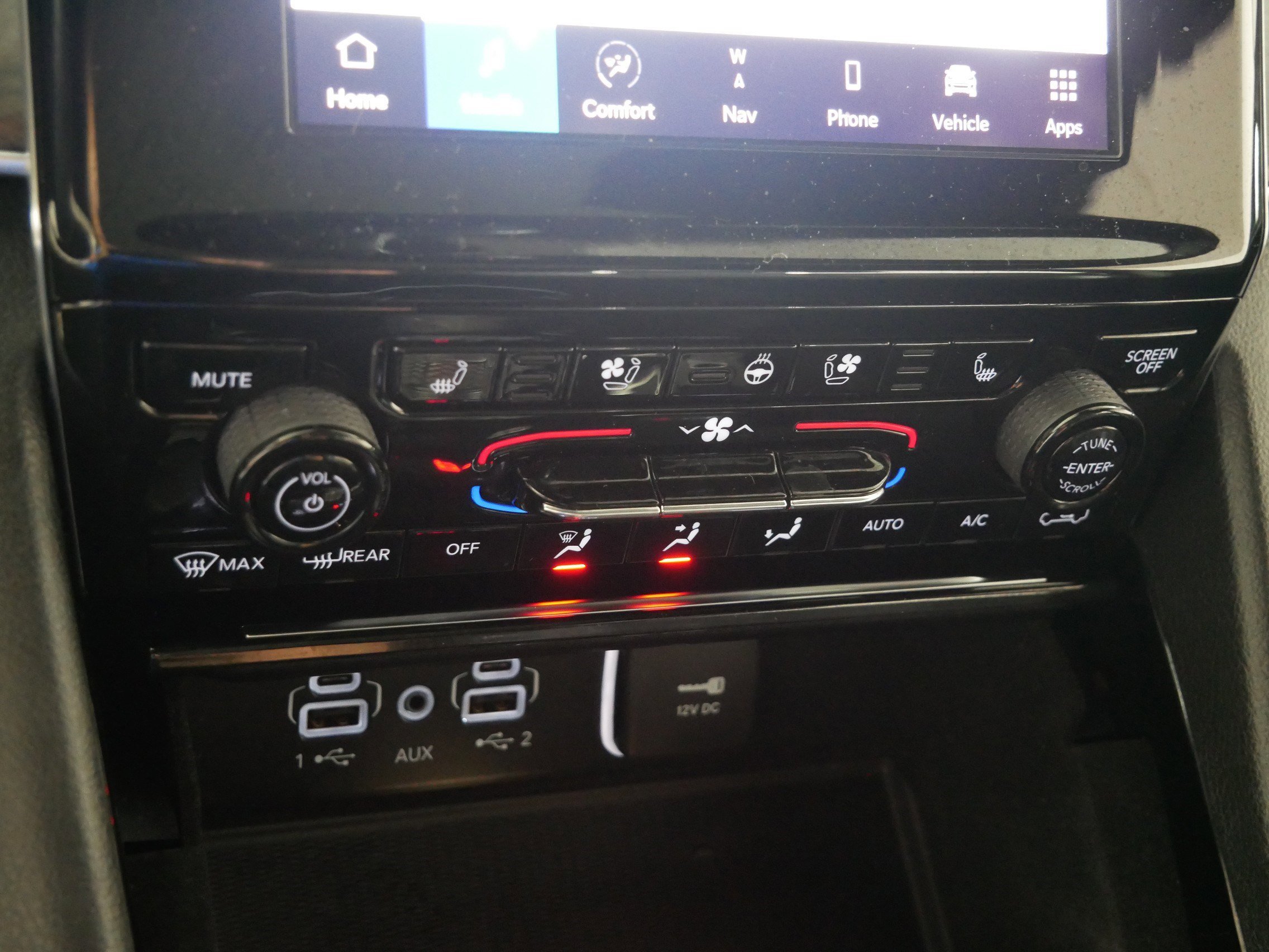 2022 Jeep Grand Cherokee Overland - Photo 23