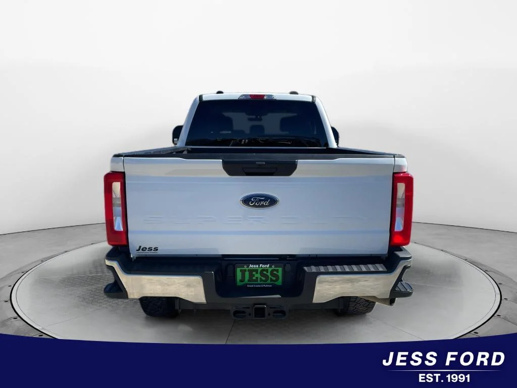 Used 2024 White Ford XLT image 4