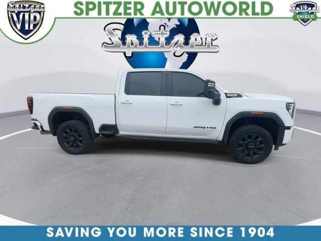 Used 2024 White GMC AT4 image 10