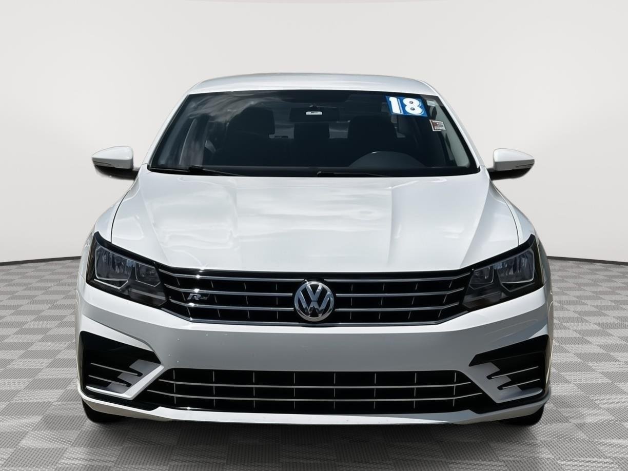 Used 2018 Volkswagen Passat R-Line with VIN 1VWAA7A31JC010231 for sale in Kansas City
