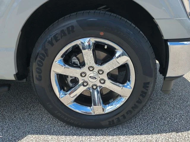 Certified Used 2023 Avalanche Ford XLT image 11