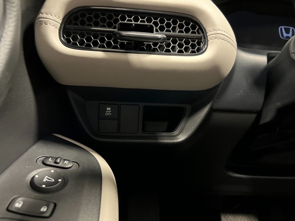 2025 Honda HR-V LX - Photo 16