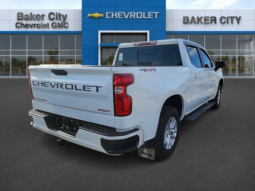 Used 2019 Summit White Chevrolet RST image 4