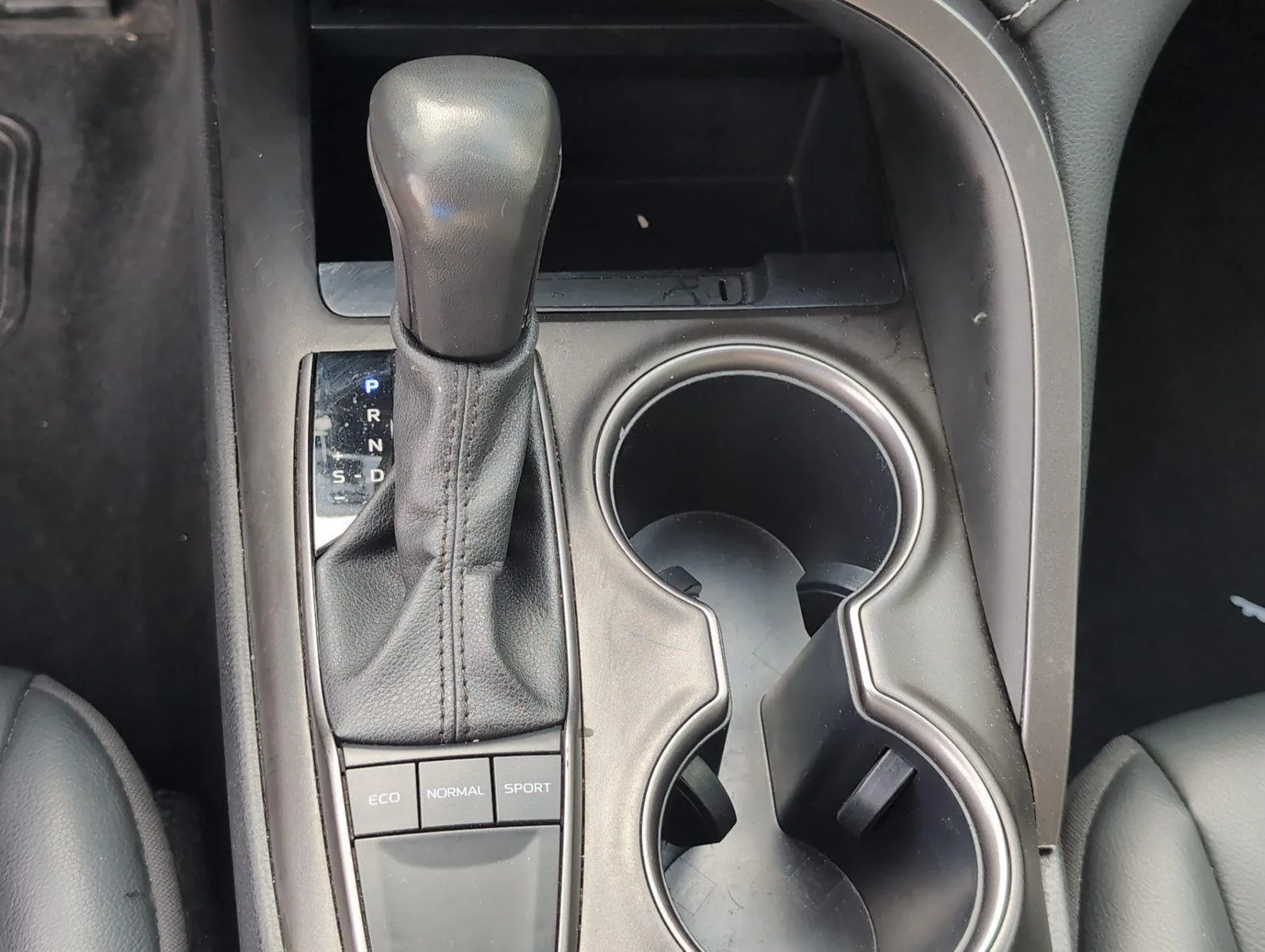 Used 2024 Midnight Black Metallic Toyota SE image 25