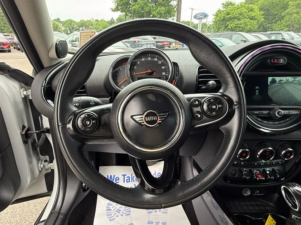 Used 2019  MINI  image 12