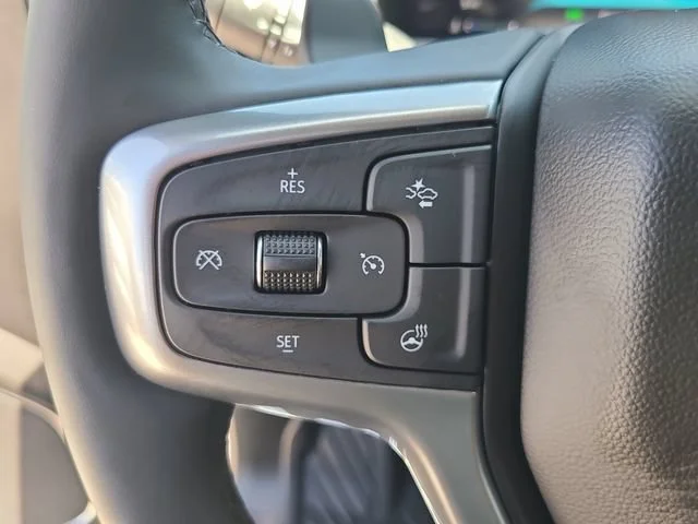 New 2026 Summit White Chevrolet LT Trail Boss image 31