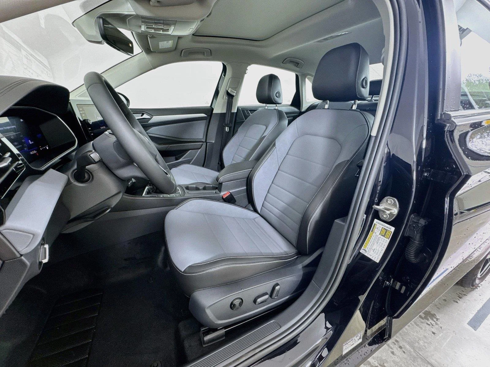 New 2027 Deep Black Pearl Volkswagen SE image 20