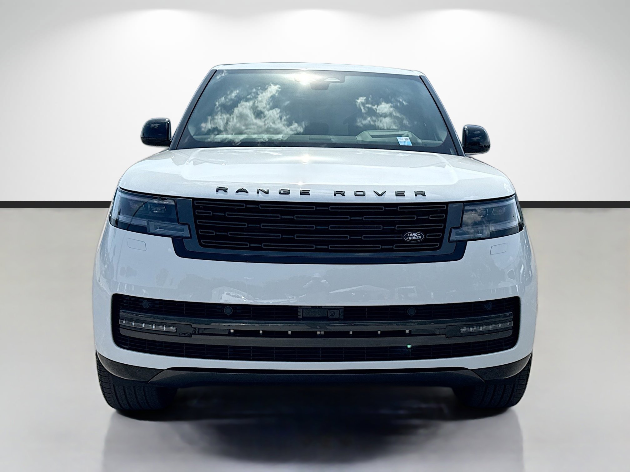 New 2026 Fuji White Land Rover SE image 8