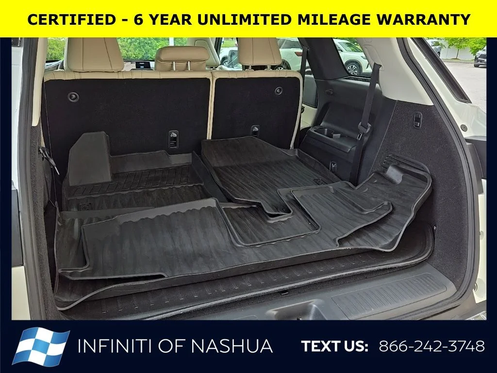Certified Used 2024 White INFINITI LUXE image 19