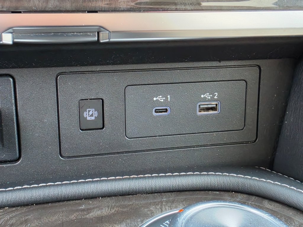 Used 2023 Aspen White TriCoat Nissan Platinum image 15