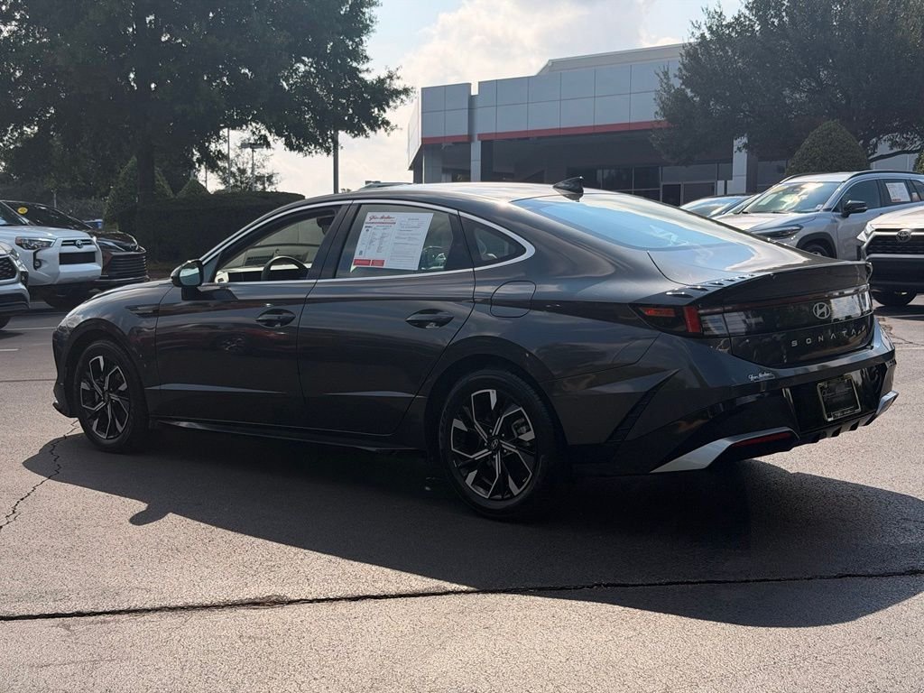 Used 2025 Gray Hyundai SEL image 12