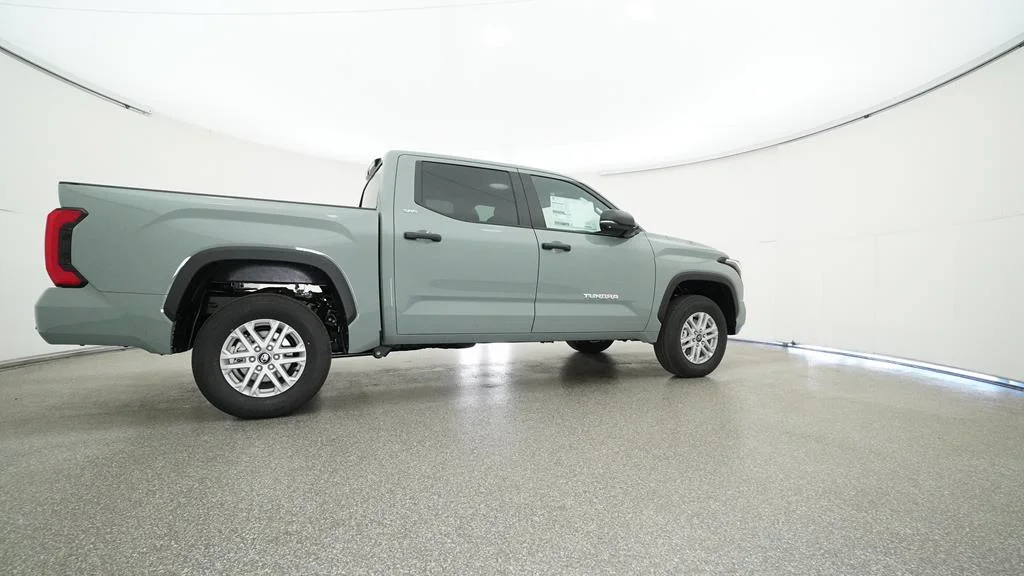 2025 Toyota Tundra SR5 - Photo 21