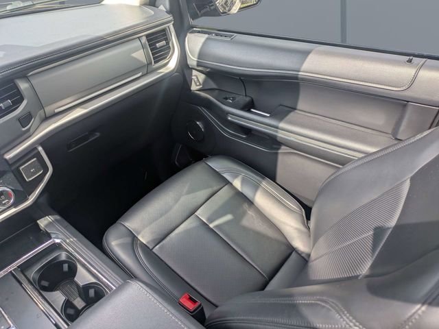 Used 2024 Gray Ford XLT image 18