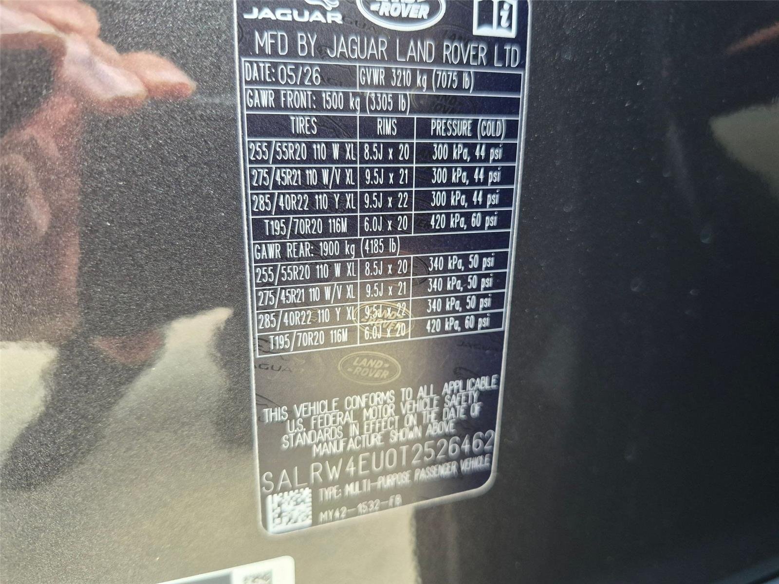 New 2026 Carpathian Grey Premium Metallic Land Rover Gemini Edition image 15