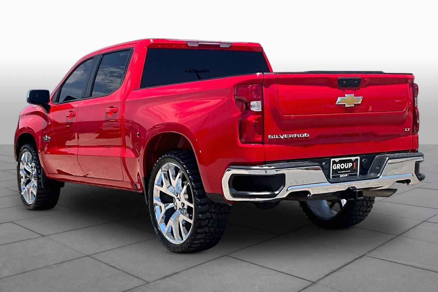 Used 2022 Red Chevrolet LT image 12