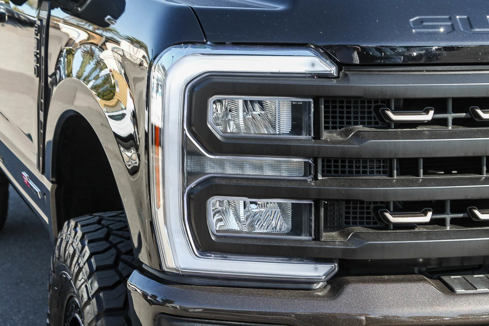 New 2025 Agate Black Metallic Ford F-350® King Ranch® image 4
