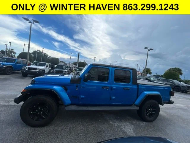 Used 2021 Blue Jeep Sport image 3
