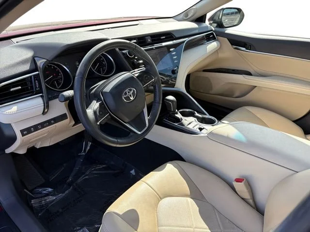 Certified Used 2018 Red Metallic Toyota XLE V6 image 12