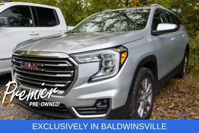 Used 2022 Silver GMC SLT image 1