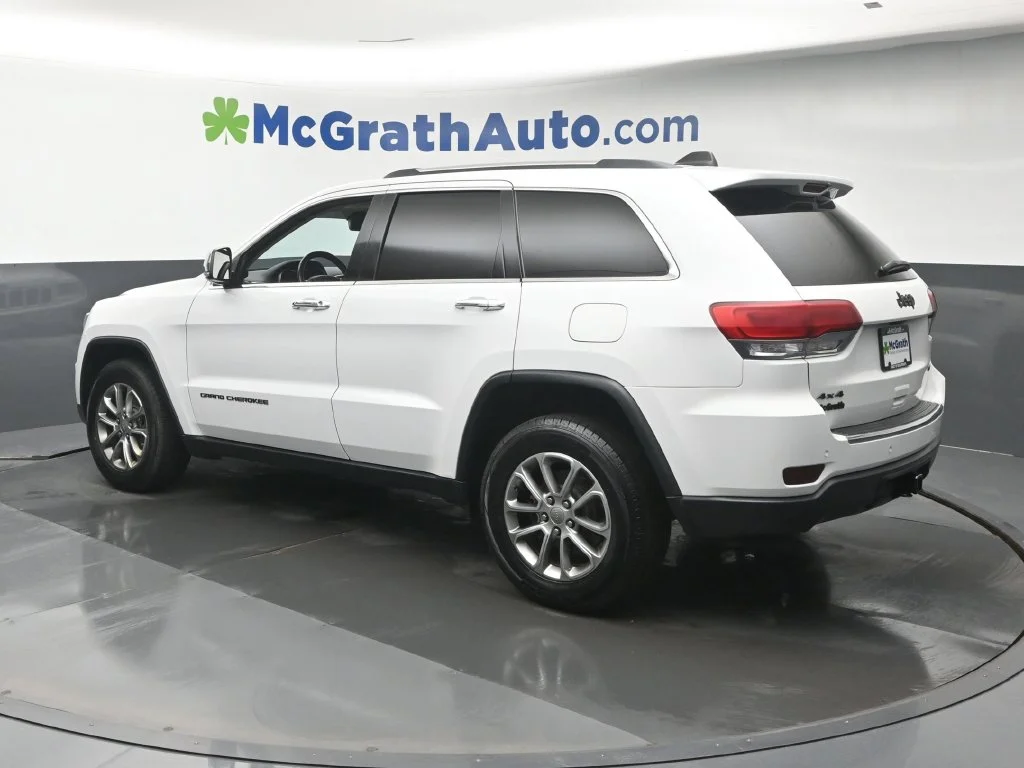 Used 2015 White Jeep Limited image 26