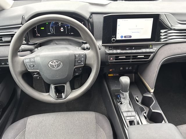 2025 Toyota Camry LE - Photo 19