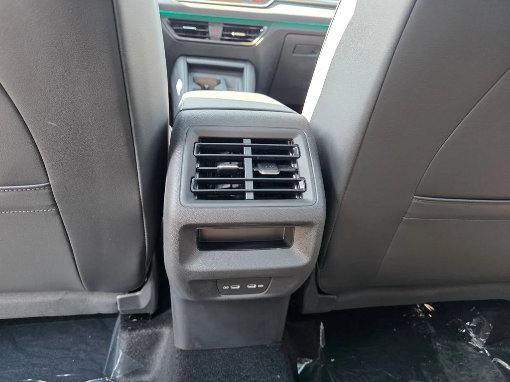 2026 Volkswagen Tiguan SE - Photo 27