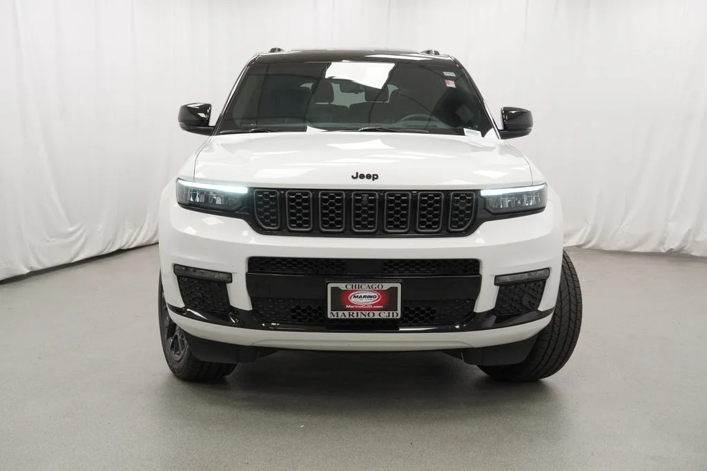 Certified Used 2025 White Jeep Summit Reserve image 8
