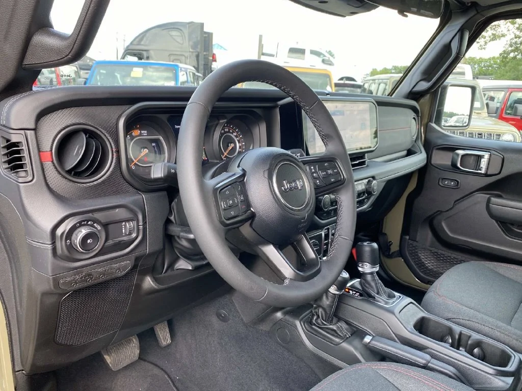 Certified Used 2026 Green Jeep Rubicon image 32
