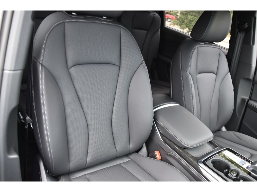 Used 2025 Whi Audi Premium Plus image 33