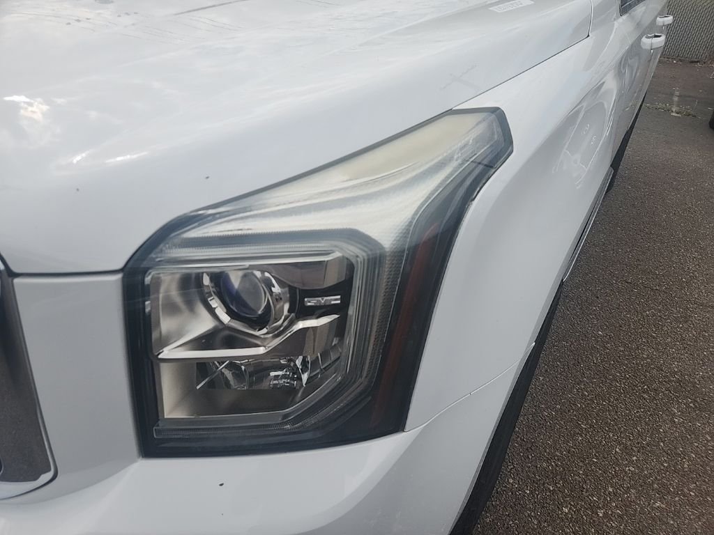Used 2017 White GMC SLT image 6