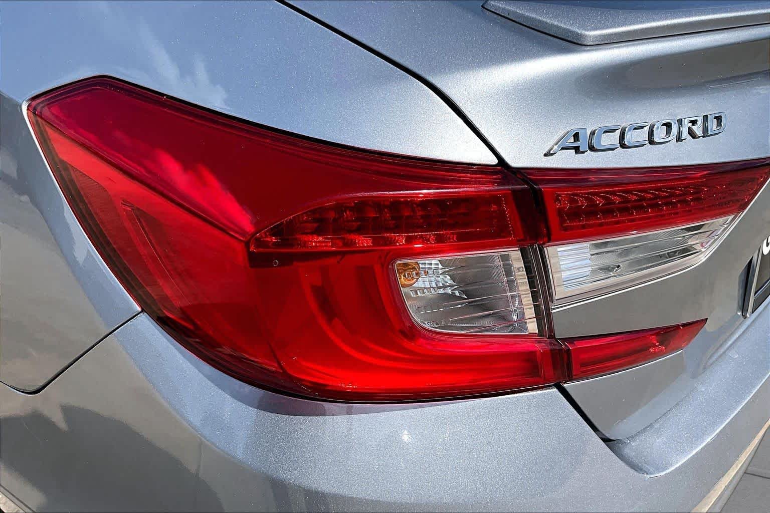 Used 2020 Lunar Silver Metallic Honda Sport image 29