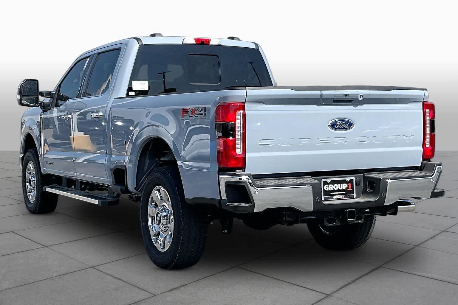 New 2026 Glacier Gray Metallic Tri-Coat Ford F-250® Lariat® image 9