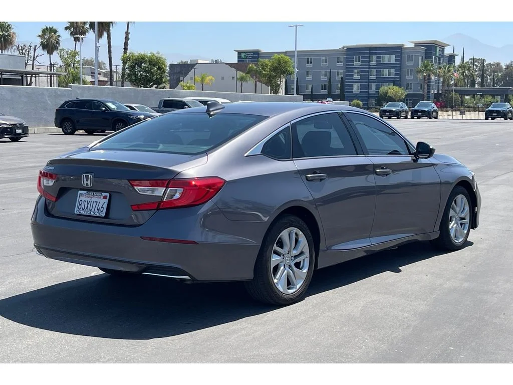 Used 2020 Modern Steel Metallic Honda LX image 6