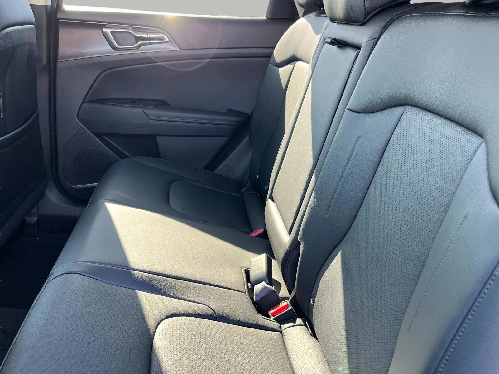 2025 Kia Sportage EX Hybrid - Photo 21