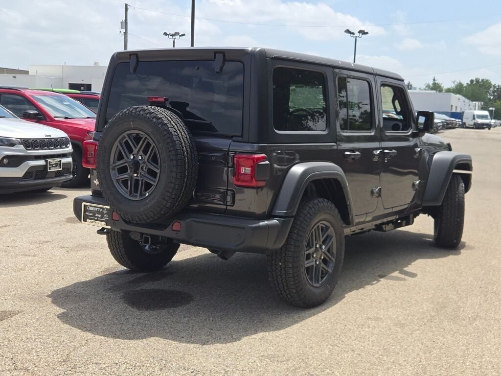 New 2026 Granite Crystal Metallic Clear-Coat Exterior Paint Jeep Sport S image 10