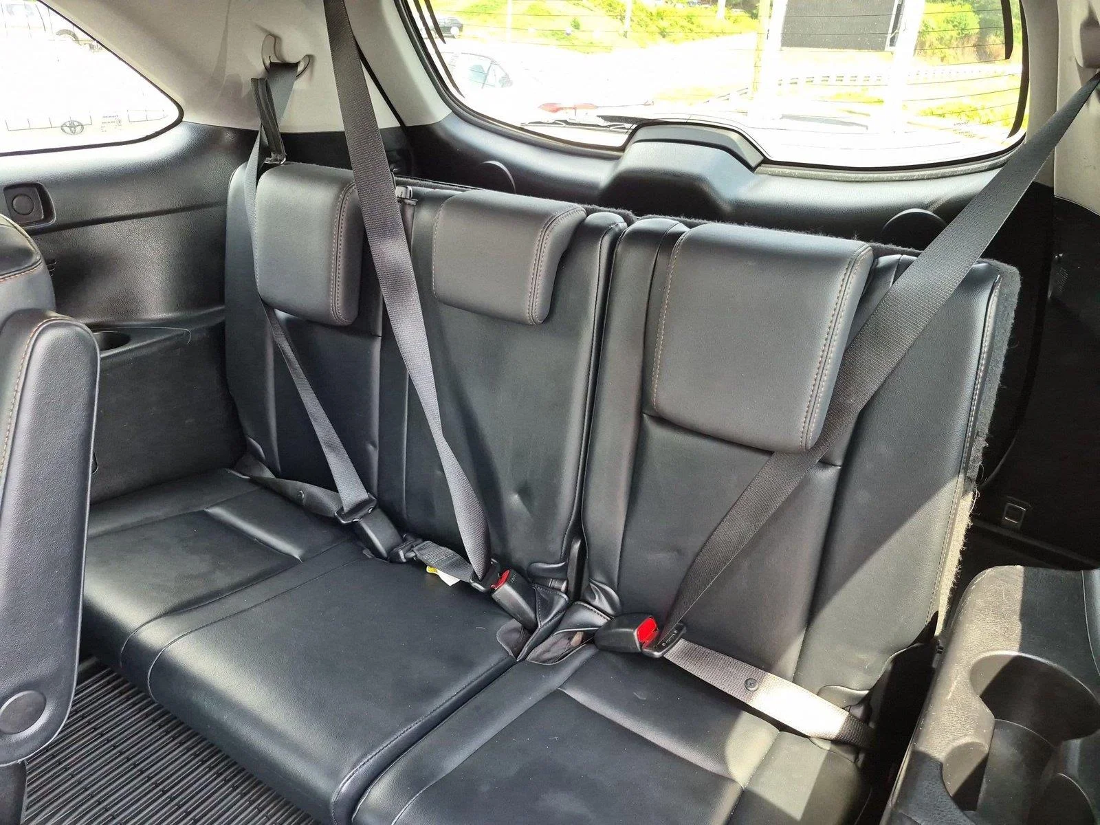 Used 2014 Silver Sky Metallic Toyota Limited image 35