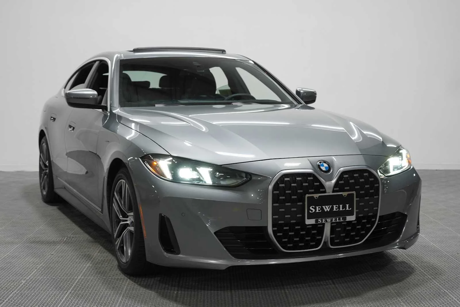 Certified Used 2025 Skyscraper Grey Metallic BMW 430i xDrive image 3