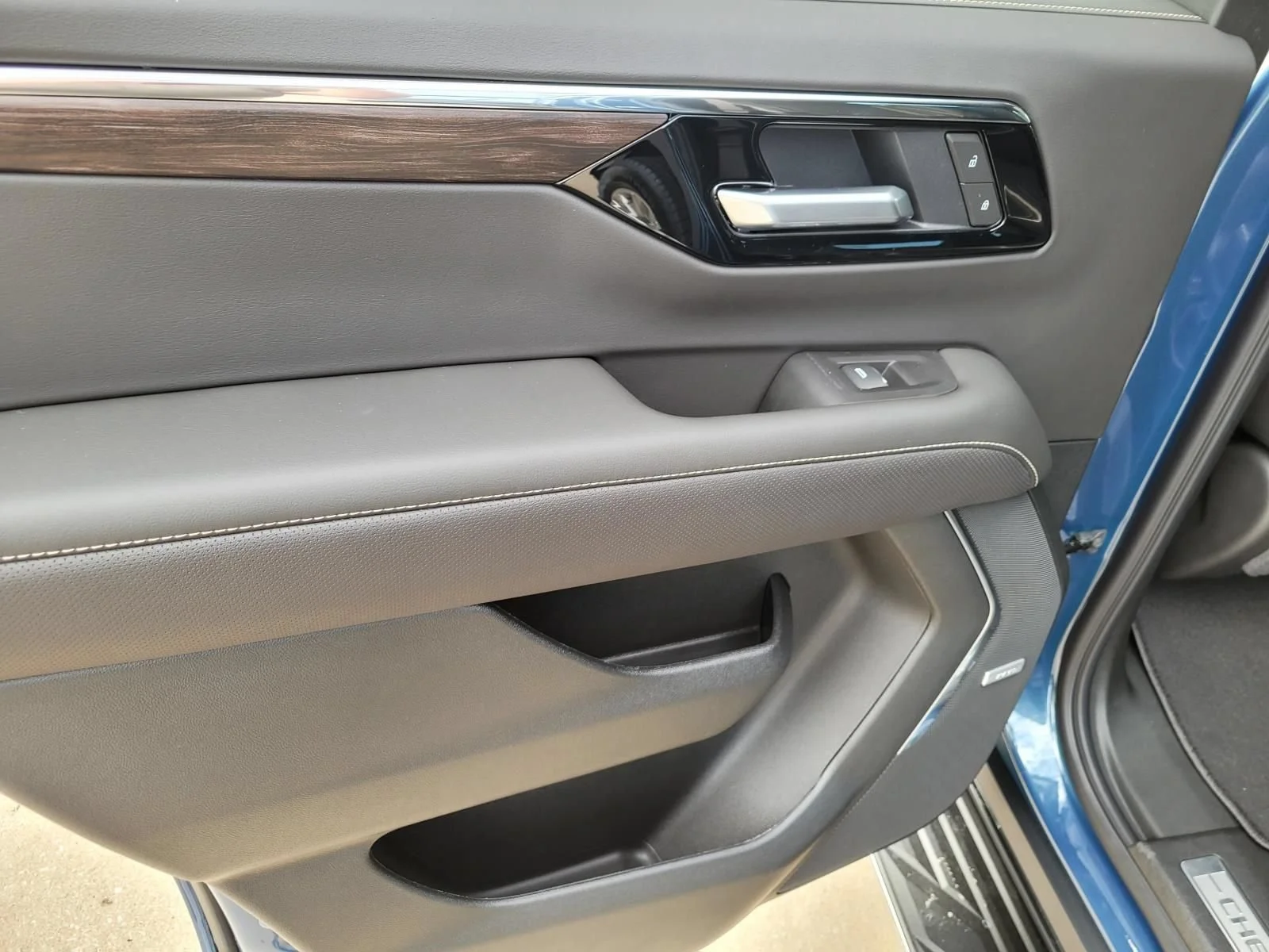 New 2026 Lakeshore Blue Metallic Chevrolet Premier image 10