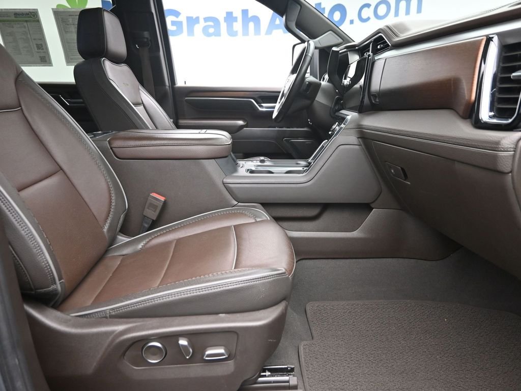 Used 2024 Silver GMC Denali image 9