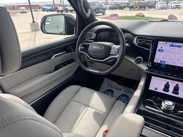 New 2026 Bright White Clear-Coat Exterior Paint Jeep Summit Obsidian image 18