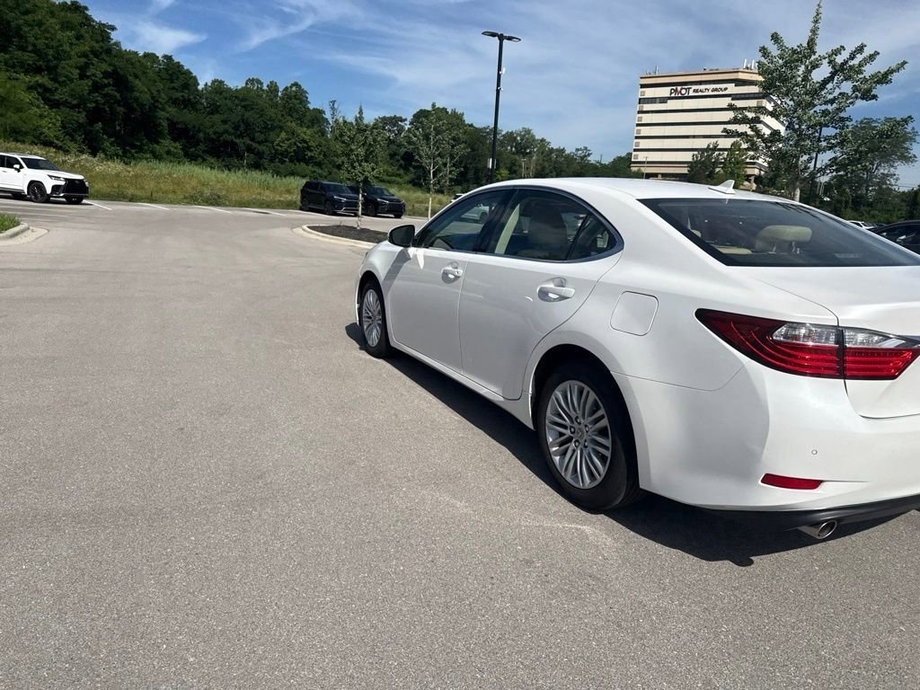 Used 2014 Starfire Pearl Lexus 350 image 5