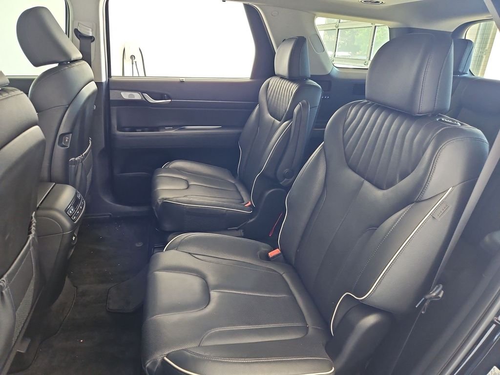 Used 2023 Abyss Black Pearl Hyundai Limited image 23